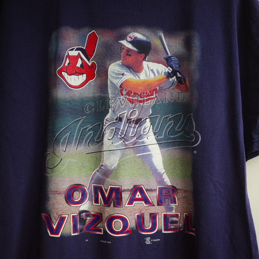 【used】1997 CLEAVELAND INDIANS "OMAR VIZQUEL" Photo Tee Little O