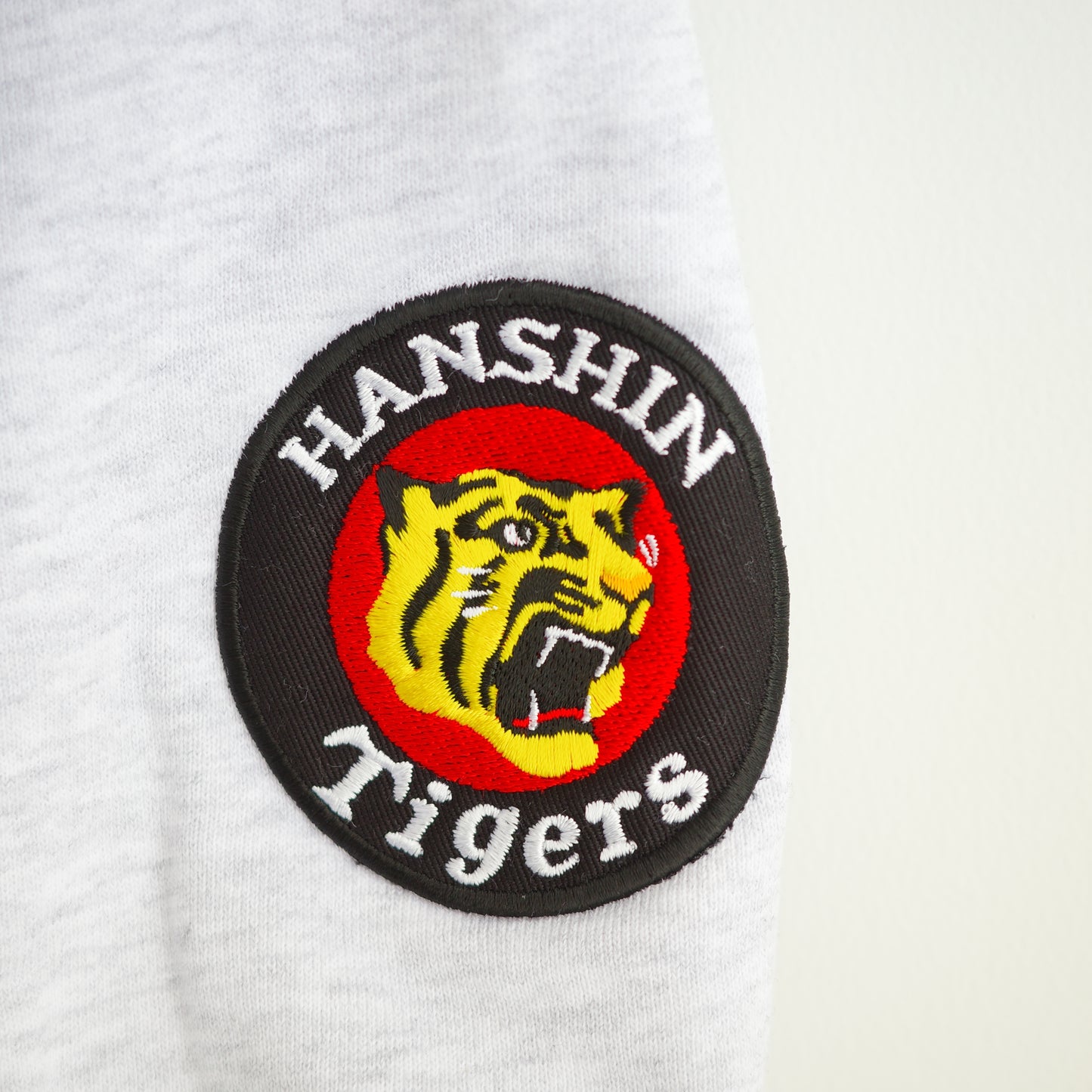 【12月末頃デリバリー】阪神タイガース（公認）× JHANKSON "RANDY BONDS " sweat（ステッカー付き） HANSHIN Tigers ジャンクソン ランディーボンズ